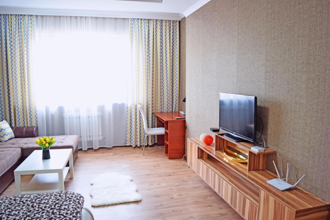Bishkek Sunny Apartment In The Center Εξωτερικό φωτογραφία